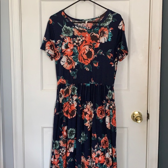 Navy Blue Floral Short Sleeve Maxi Dress - Picture 2 of 6
